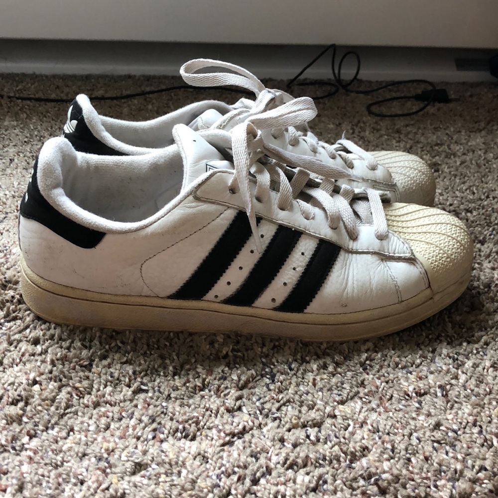 white adidas superstar shoes